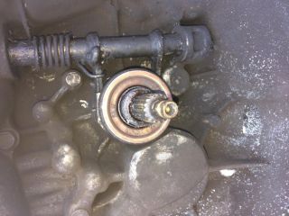 bontott SUZUKI SWIFT II Kinyomó Csapágy