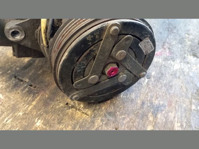 bontott SUZUKI SWIFT II Klímakompresszor