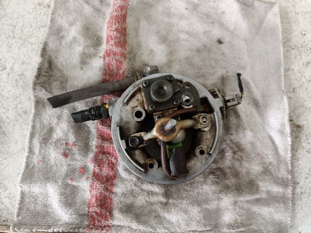 bontott SUZUKI SWIFT II Központi Injektor