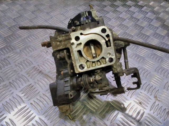 bontott SUZUKI SWIFT II Központi Injektor