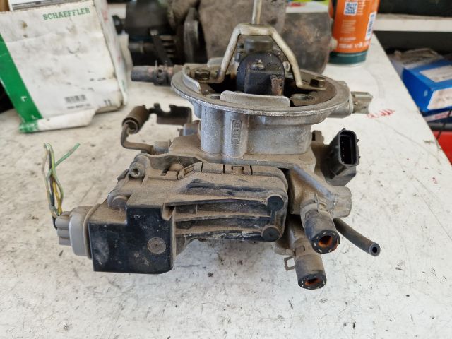 bontott SUZUKI SWIFT II Központi Injektor