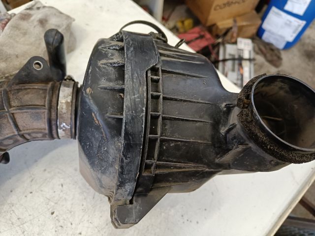 bontott SUZUKI SWIFT II Légszűrő Ház