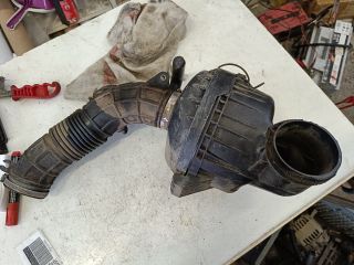 bontott SUZUKI SWIFT II Légszűrő Ház