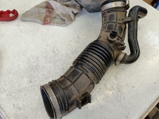 bontott SUZUKI SWIFT II Légszűrő Ház