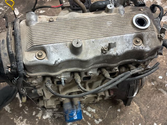 bontott SUZUKI SWIFT II Motor (Fűzött blokk hengerfejjel)