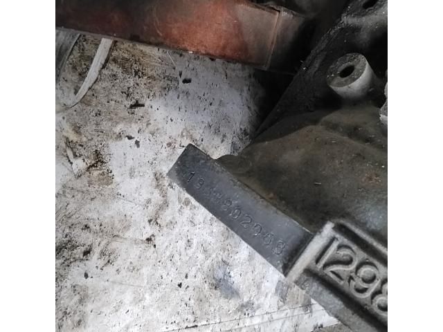 bontott SUZUKI SWIFT II Motor (Fűzött blokk hengerfejjel)