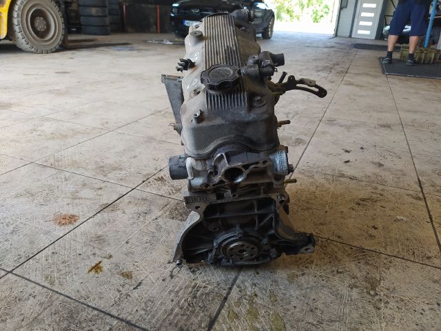 bontott SUZUKI SWIFT II Motor (Fűzött blokk hengerfejjel)