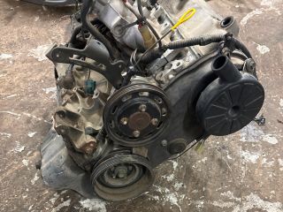 bontott SUZUKI SWIFT II Motor (Fűzött blokk hengerfejjel)