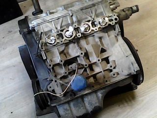 bontott SUZUKI SWIFT II Motor (Fűzött blokk hengerfejjel)