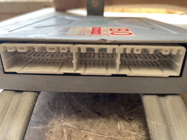 bontott SUZUKI SWIFT II Motorvezérlő