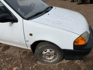 bontott SUZUKI SWIFT II Olajbeöntő Sapka