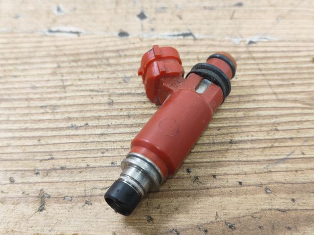 bontott SUZUKI SWIFT II Porlasztó (1 db)