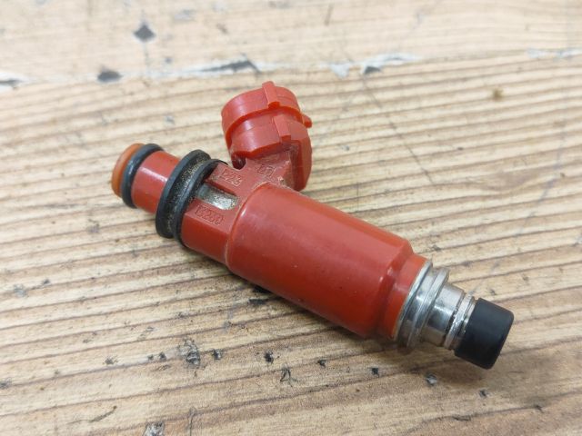 bontott SUZUKI SWIFT II Porlasztó (1 db)