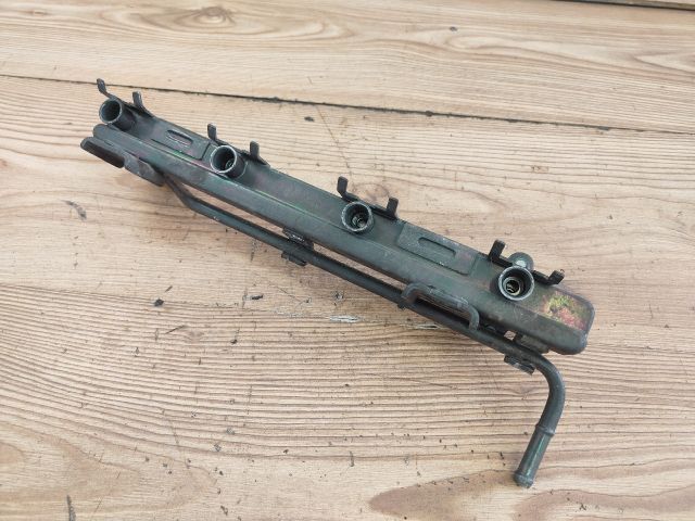 bontott SUZUKI SWIFT II Porlasztó Sor / Híd