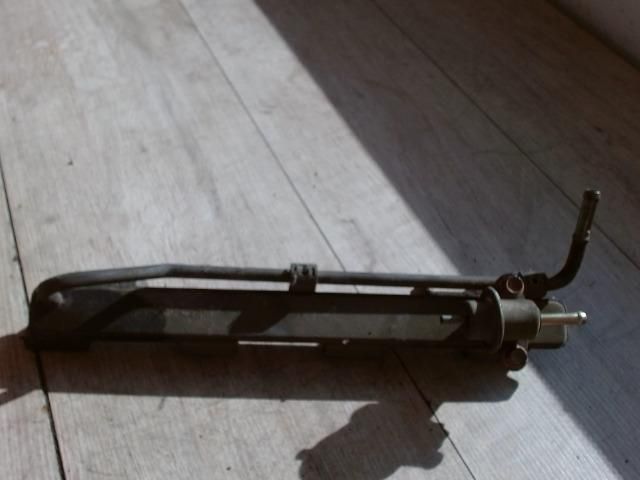 bontott SUZUKI SWIFT II Porlasztó Sor / Híd