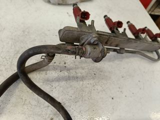 bontott SUZUKI SWIFT II Porlasztó Sor / Híd