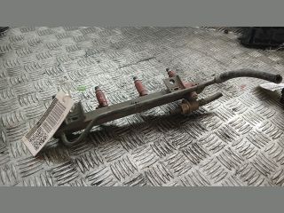 bontott SUZUKI SWIFT II Porlasztó Sor / Híd