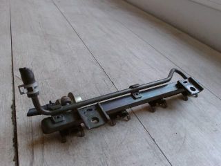 bontott SUZUKI SWIFT II Porlasztó Sor / Híd