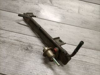 bontott SUZUKI SWIFT II Porlasztó Sor / Híd