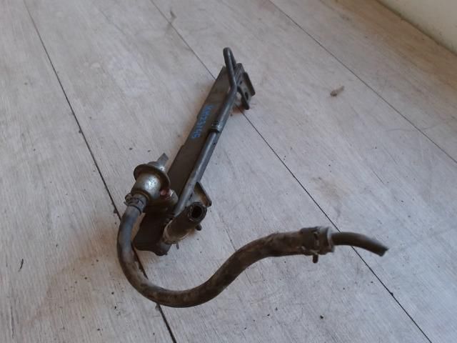 bontott SUZUKI SWIFT II Porlasztó Sor / Híd