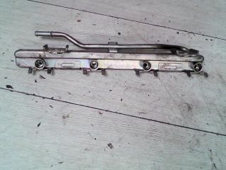 bontott SUZUKI SWIFT II Porlasztó Sor / Híd