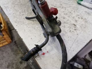 bontott SUZUKI SWIFT II Porlasztó Sor / Híd