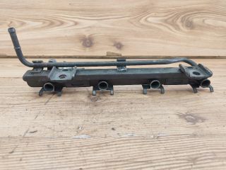 bontott SUZUKI SWIFT II Porlasztó Sor / Híd