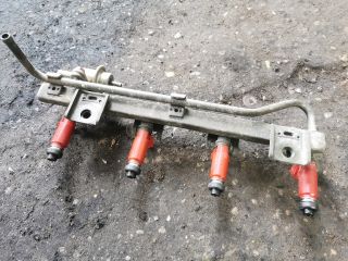 bontott SUZUKI SWIFT II Porlasztó Sor / Híd