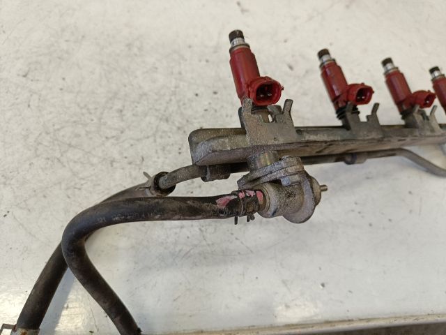 bontott SUZUKI SWIFT II Porlasztó Sor / Híd