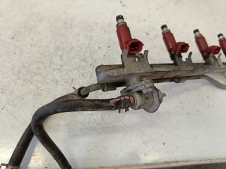 bontott SUZUKI SWIFT II Porlasztó Sor / Híd