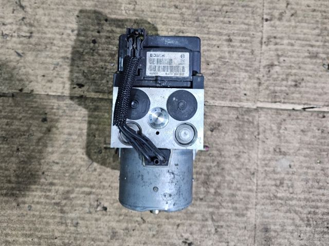 bontott SUZUKI SWIFT II ABS Kocka