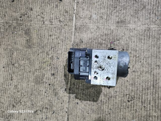 bontott SUZUKI SWIFT II ABS Kocka