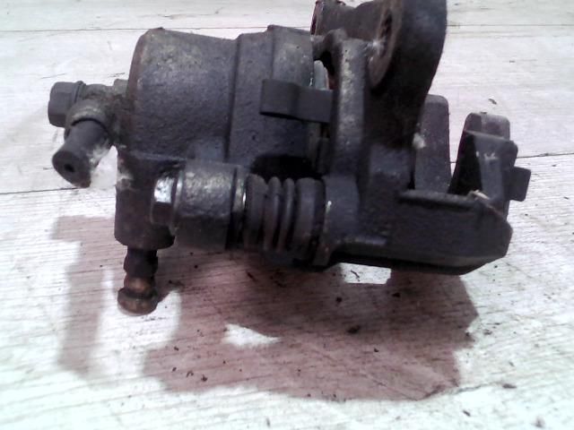 bontott SUZUKI SWIFT II Bal első Féknyereg Munkahengerrel