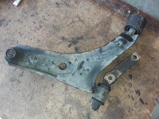 bontott SUZUKI SWIFT II Bal első Lengőkar