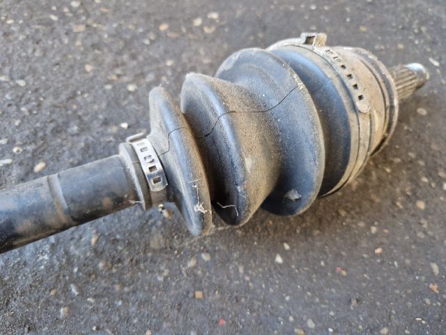 bontott SUZUKI SWIFT II Bal Féltengely