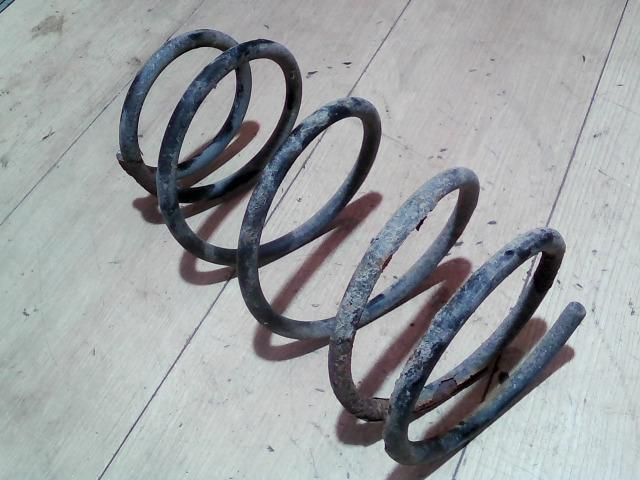 bontott SUZUKI SWIFT II Első Rugó