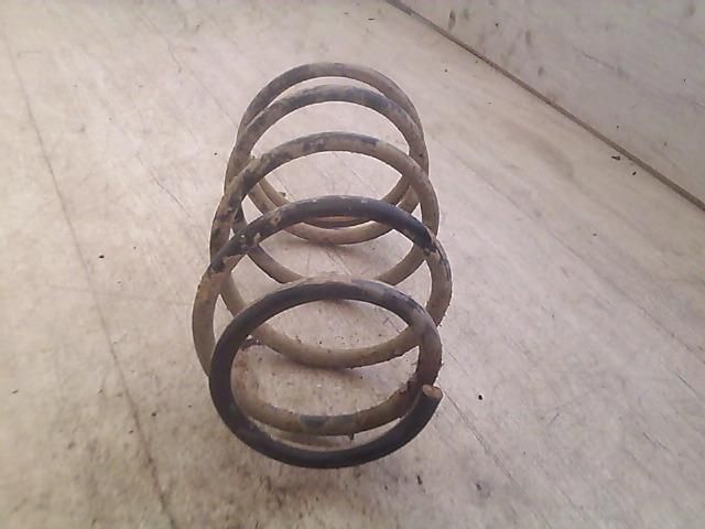 bontott SUZUKI SWIFT II Első Rugó