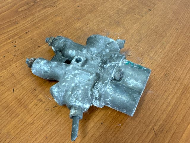 bontott SUZUKI SWIFT II Fékerőszabályzó