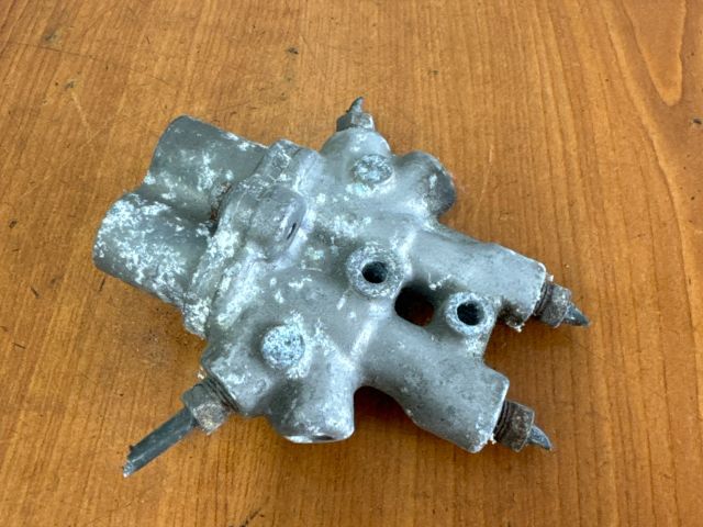 bontott SUZUKI SWIFT II Fékerőszabályzó