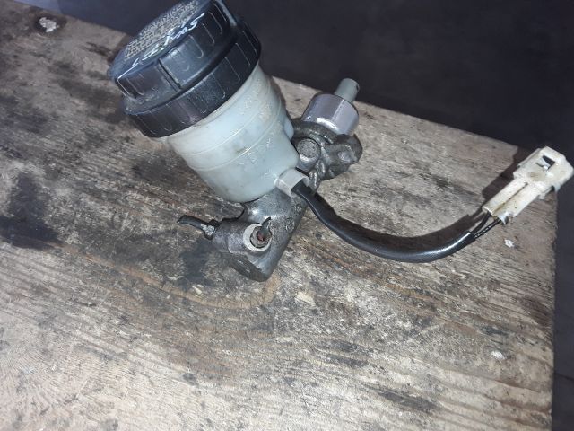 bontott SUZUKI SWIFT II Főfékhenger