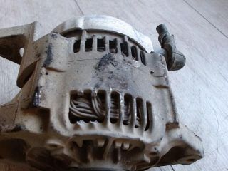 bontott SUZUKI SWIFT II Generátor Tartó Bak