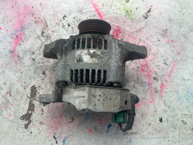 bontott SUZUKI SWIFT II Generátor