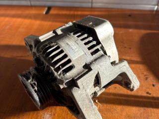 bontott SUZUKI SWIFT II Generátor