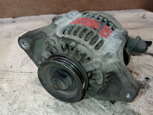 bontott SUZUKI SWIFT II Generátor