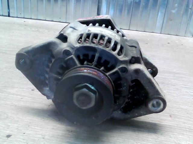 bontott SUZUKI SWIFT II Generátor