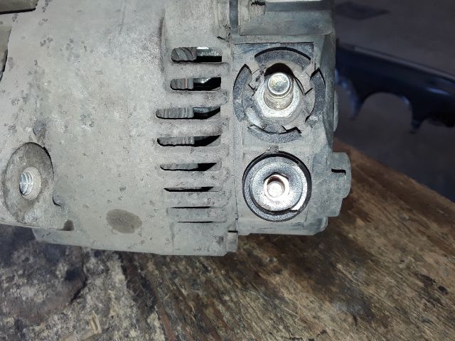 bontott SUZUKI SWIFT II Generátor