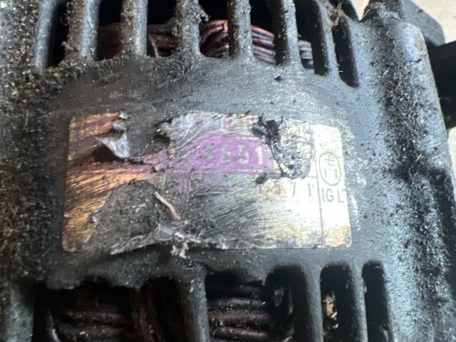 bontott SUZUKI SWIFT II Generátor