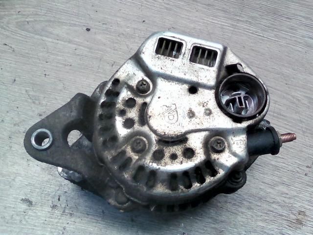 bontott SUZUKI SWIFT II Generátor