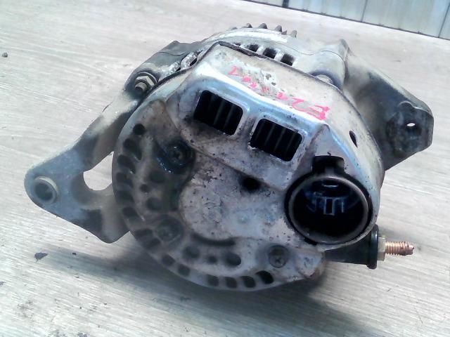 bontott SUZUKI SWIFT II Generátor