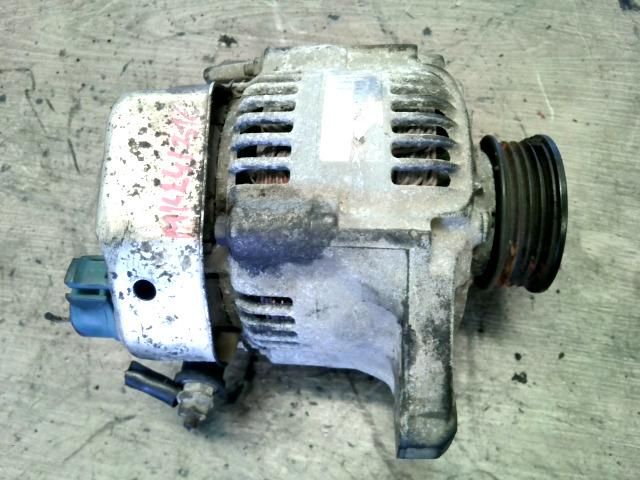 bontott SUZUKI SWIFT II Generátor